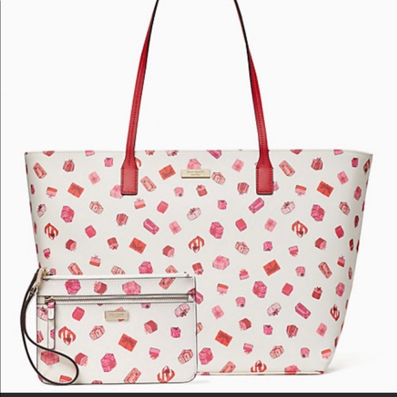 kate spade Handbags - NWT shore street margareta tote with wristlet